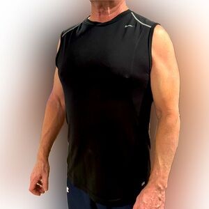 NIKE PRO Sleeveless Black Workout Shirt. Easy wash and dry. M Great Cond